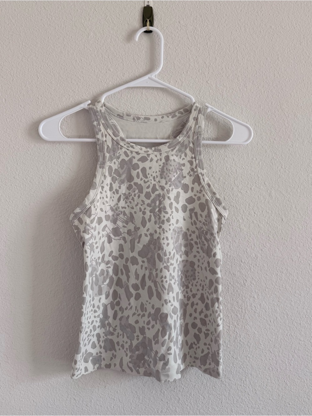 🐆Lululemon high neck waist length align tank🤎